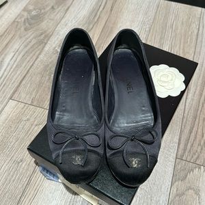 Chanel Navy blue Ballerina flats